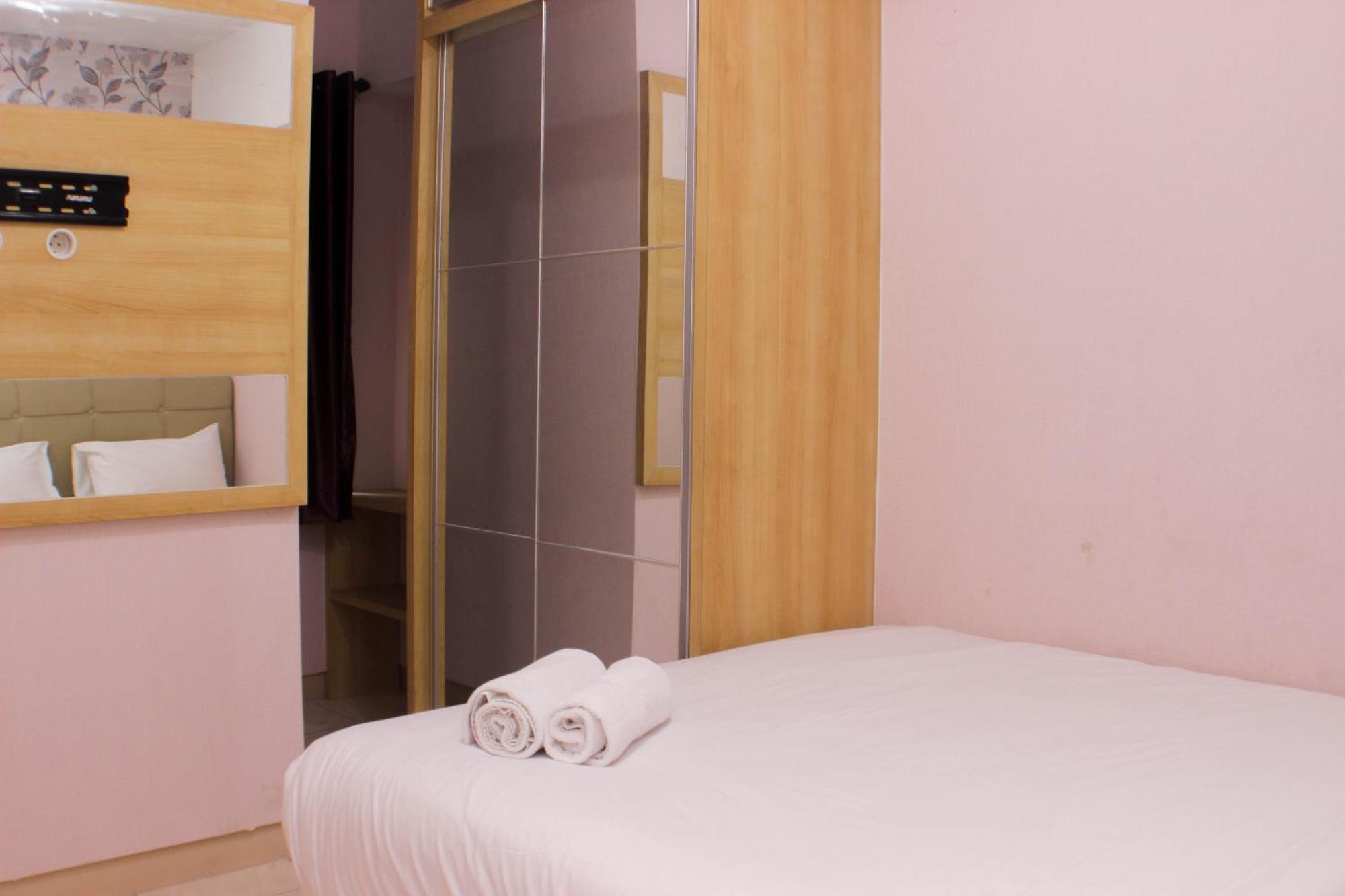 Warm And Homey 2br At Springlake Summarecon By Travelio Apartemen